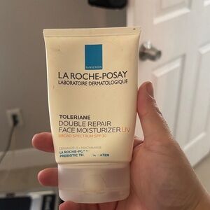 La Roche-Posay Toleriane Double Repair Face Moisturizer UV - White